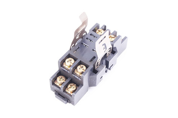 SH2B-05B IZUMI RELĖS LIZDAS