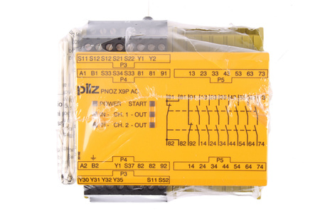 PNOZ X9P 24DC 24-240VACDC 7NO 2NC 2SO PILZ 777606 SAUGOS RELĖ