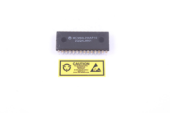 MCM60L256AP10 MOTOROLA