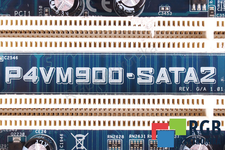 P4VM900-SATA2 ASROCK PLOKŠTĖ DALIMS