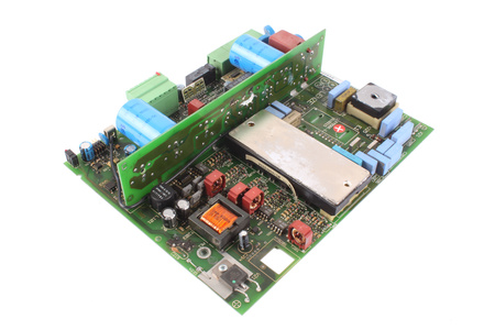 33.8211LL.1A-13.001 LENZE 8212E.2G.22 SUGEDĘS – DALIMS