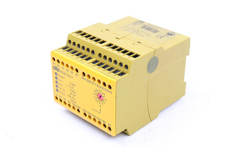 PNOZXV2.1 PILZ 774520 SAUGOS RELĖ