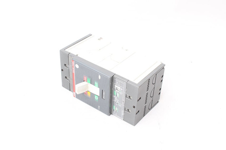 T4L250 ABB 1SDA054070R1 ATJUNGIKLIS