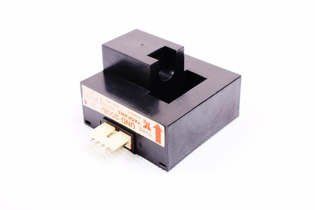 UND-300B/75 YASKAWA SROVĖS TRANSFORMATORIUS