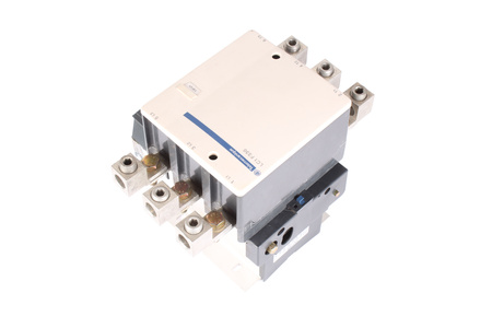 LC1F330 TELEMECANIQUE