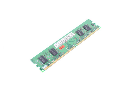 M378T6464QZ3-CE6 SAMSUNG PC2-5300U-555-12-C3
