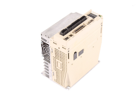 SGDV-5R4D01A YASKAWA