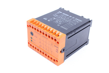 BN5983.53/104 DOLD SAUGOS RELĖ