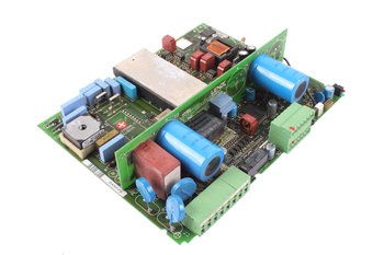 33.8211LL.1A-13.001 LENZE 8212E.2G.22 SUGEDĘS – DALIMS