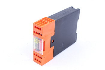 BG5914.08/01MF0 DOLD SAUGOS RELĖ