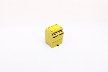 PNOZXV2.1 PILZ 774516 SAUGOS RELĖ