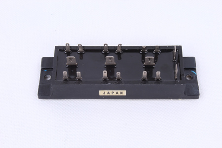 KE724503 POWEREX DARLINGTONO TRANZISTORIUS