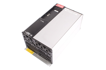 VLT5004PT5C20STR3D0F00A00C0 DANFOSS 175Z0134