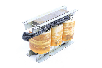 A80L-0024-0028 FANUC 380-415/440-481/500-575V, 210-240/200-230V TRANSFORMATORIUS