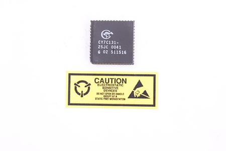CY7C131-25JC CYPRESS 1KX8 DUAL-PORT STATIC RAM