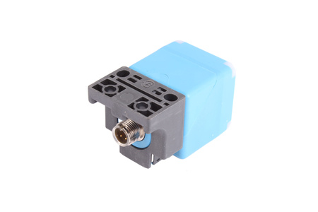 IQ40-40NPPKC0K SICK 1071552 INDUKCINIS ARTUMO JUTIKLIS