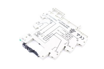 8533640000 WEIDMULLER 24V, 6A ESTAFETĖ