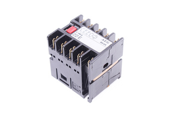 SH04 AEG 300V, 16A ESTAFETĖ