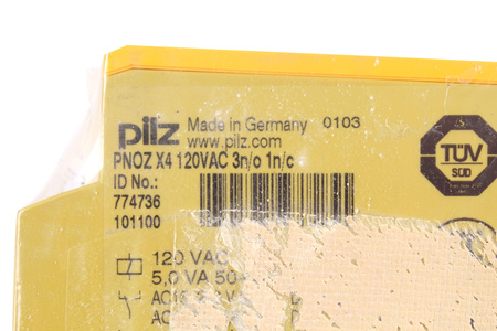 PNOZ X4 120VAC 3N/O 1N/C PILZ 774736 SAUGOS RELĖ