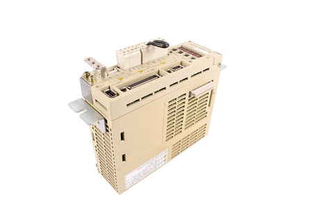 SGDH-02AE-R YASKAWA SERVOPACK