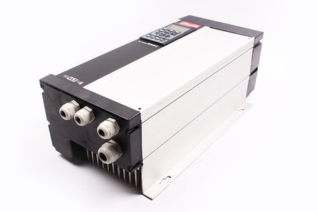 VLT6008HT4C54STR3DLF00A00C0 DANFOSS VLT6000 HVAC