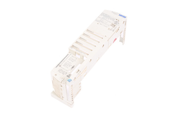 E82EV152_2C LENZE DĖŽUTĖS PRIEKIS