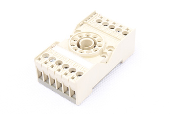 CS-11 TURCK RELĖS PALAIKYMAS