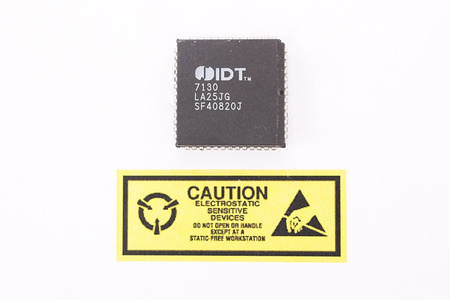 7130 LA25JG IDT 1KX8 DUAL-PORT STATIC