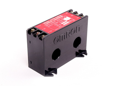 K3TB-A2015A OMRON 200A 5VDC SROVĖS TRANSFORMATORIUS