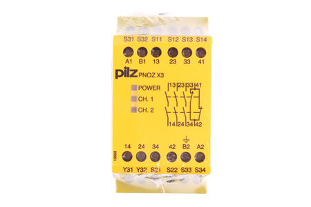 PNOZ X3 230VAC 24VDC 3N/O 1N/C 1SO PILZ 774318 SAUGOS RELĖ