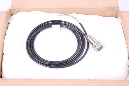 BES039E BALLUFF BES M18MG-USC70B-BP02